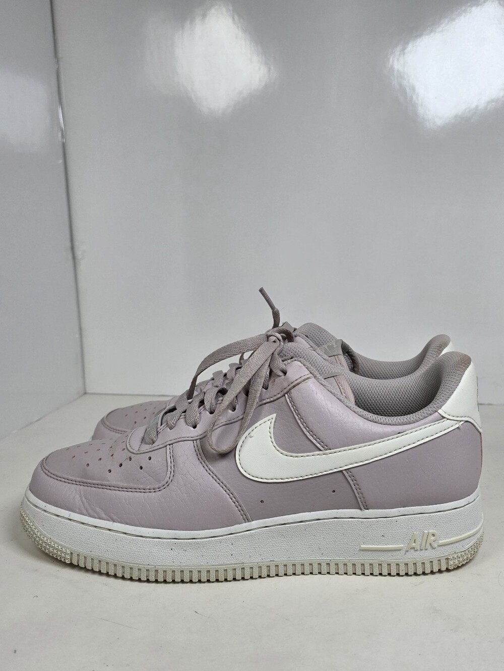 Nike Air Force 1 Low-Top Sneakers in Purple - Picture 4 of 14